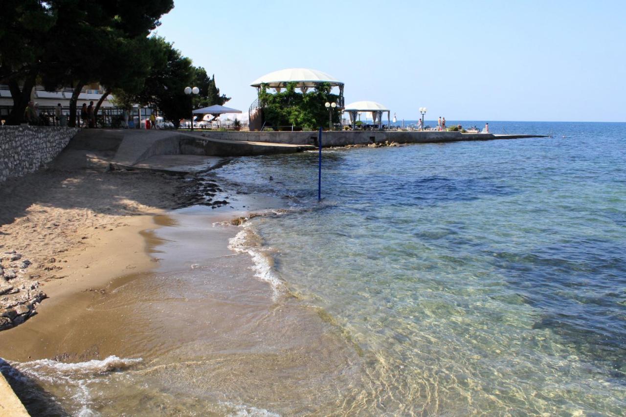 Apartments With A Parking Space Umag - 7666 المظهر الخارجي الصورة