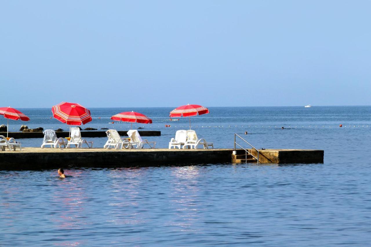 Apartments With A Parking Space Umag - 7666 المظهر الخارجي الصورة