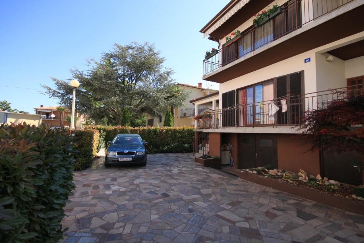 Apartments With A Parking Space Umag - 7666 المظهر الخارجي الصورة